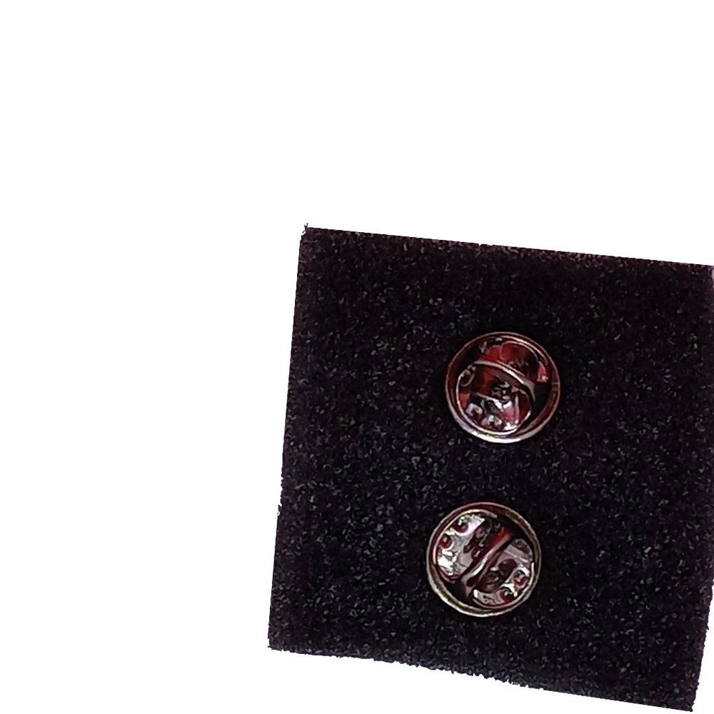 2nd Infantry Division Lapel Pin - Picture 2 of 2